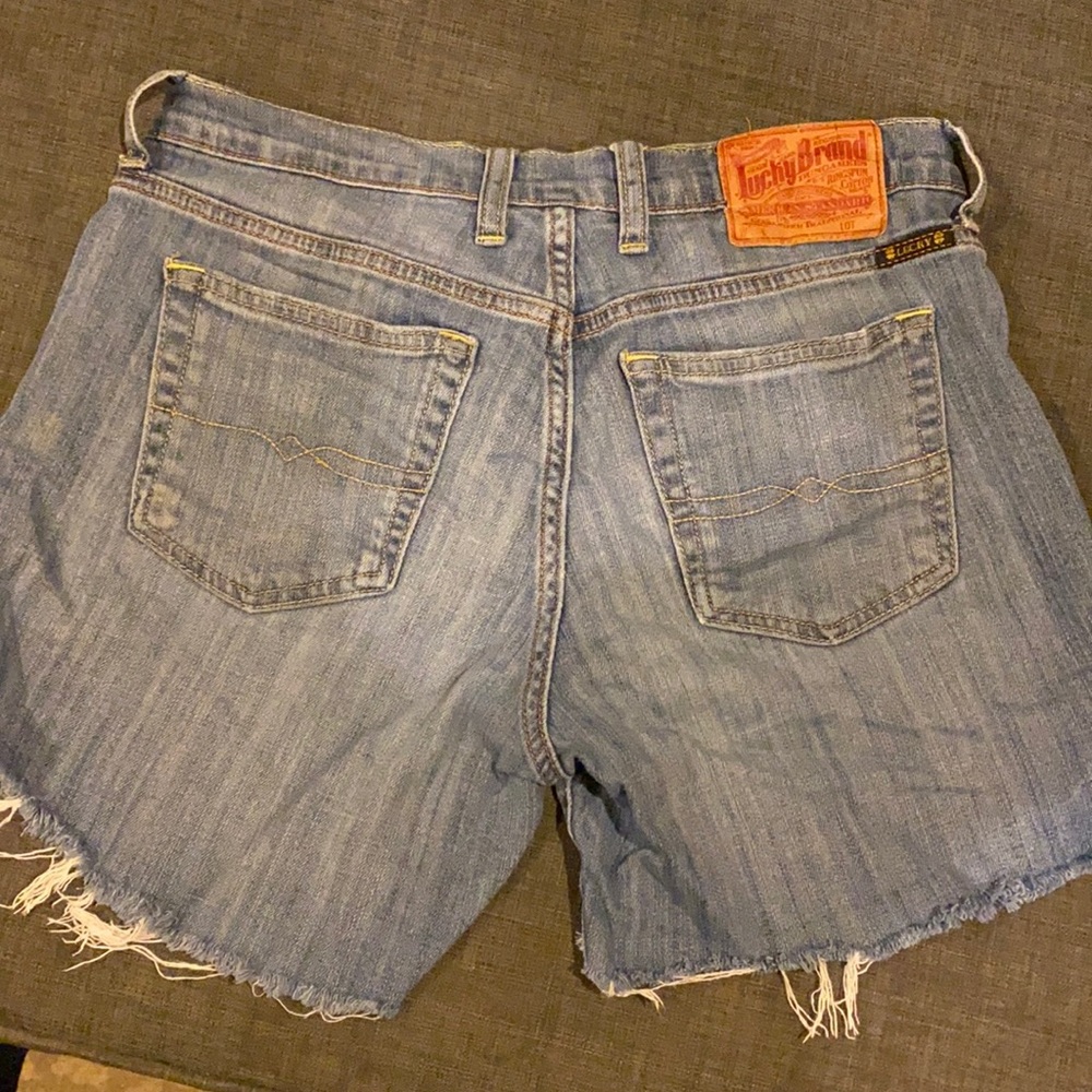 Lucky Brand cutoff Jean shorts 28” 6 4.5” inseam